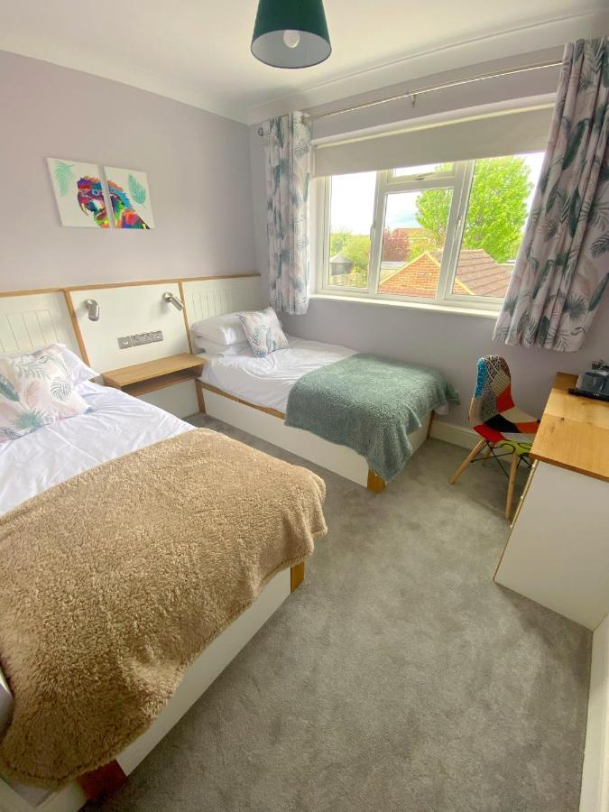 Orchard House Bed & Breakfast Суиндън Екстериор снимка